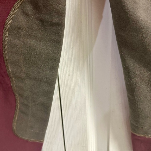 Noble Outfitter Horse Riding
Burgendy Knee Breech 28R - Picture 6 of 8